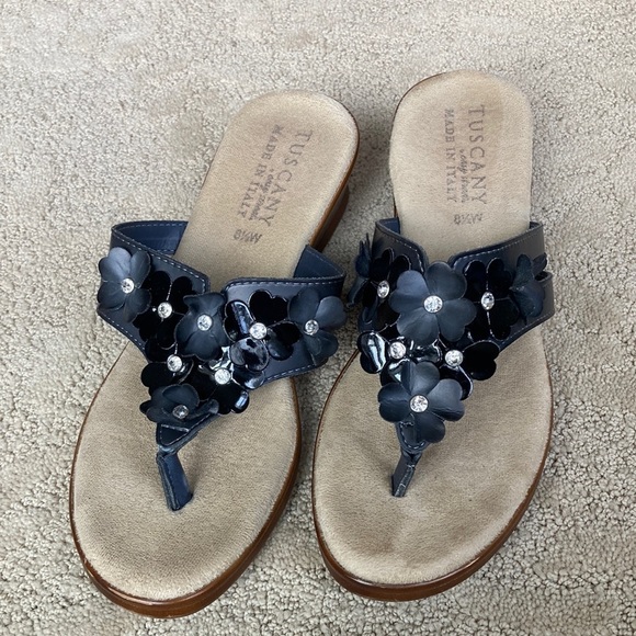 Tuscany Resort By Easy Street Black Thong Wedge Flip Flops Sandals Size 8.5 - Picture 1 of 6